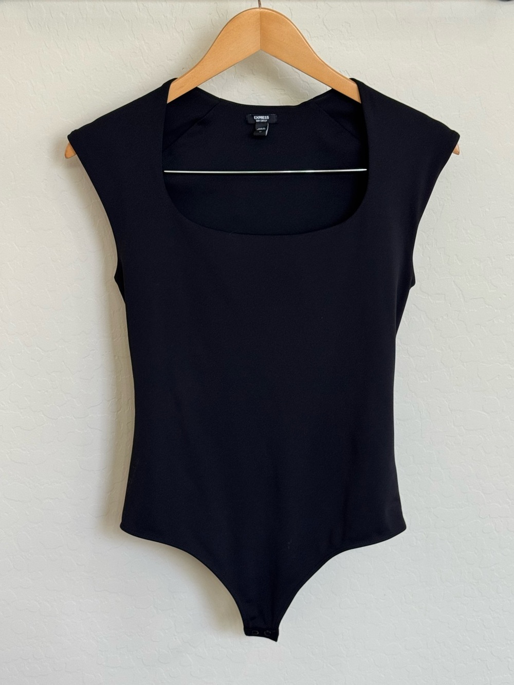 Express Body Contour Black Square Neck Cap Sleeve Bodysuit Medium NWOT